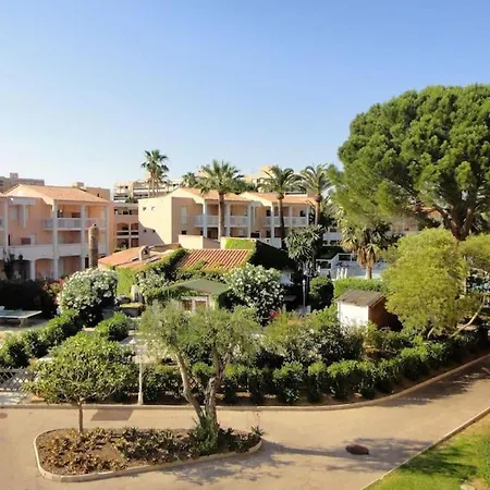 Accueillant A Juan 30 M² Piscine